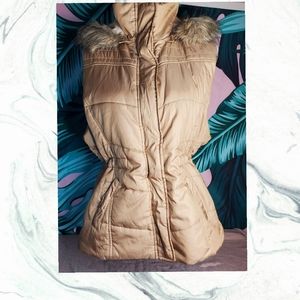 New york and company sleeveless jacket (L)